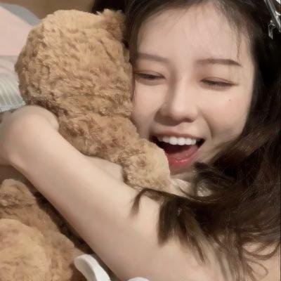 《永不完结的故事》海报